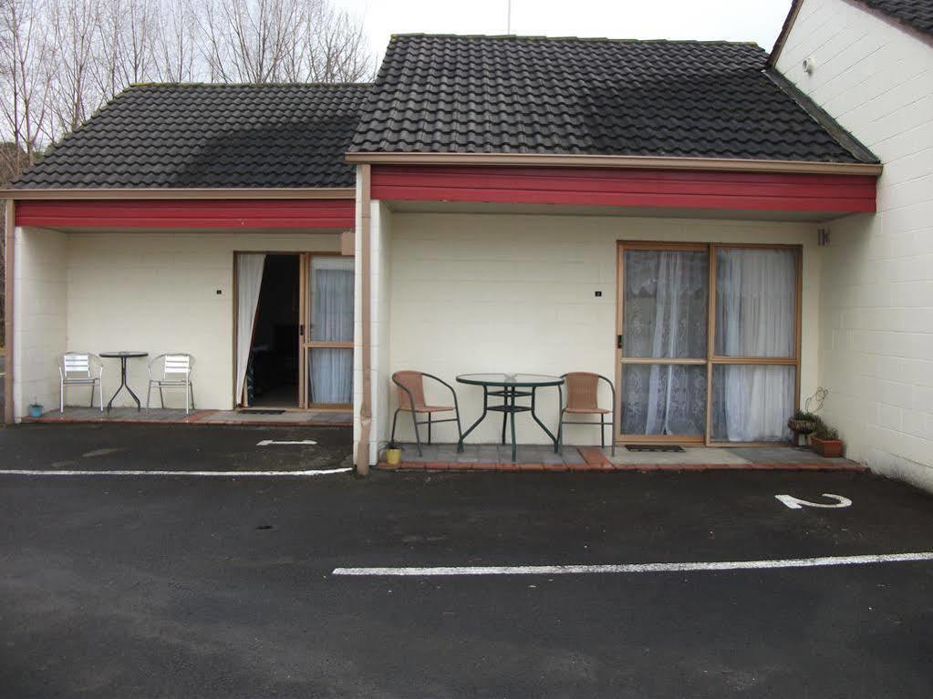 Kelly'S Riverside Motel Taumarunui Exteriör bild