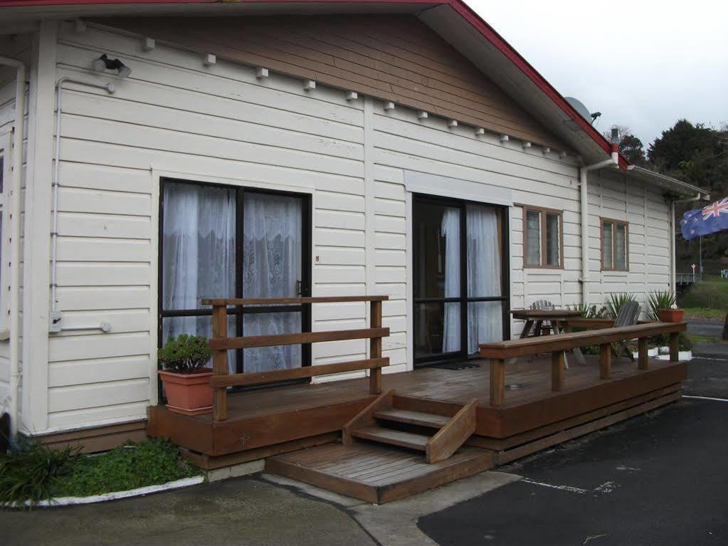 Kelly'S Riverside Motel Taumarunui Exteriör bild