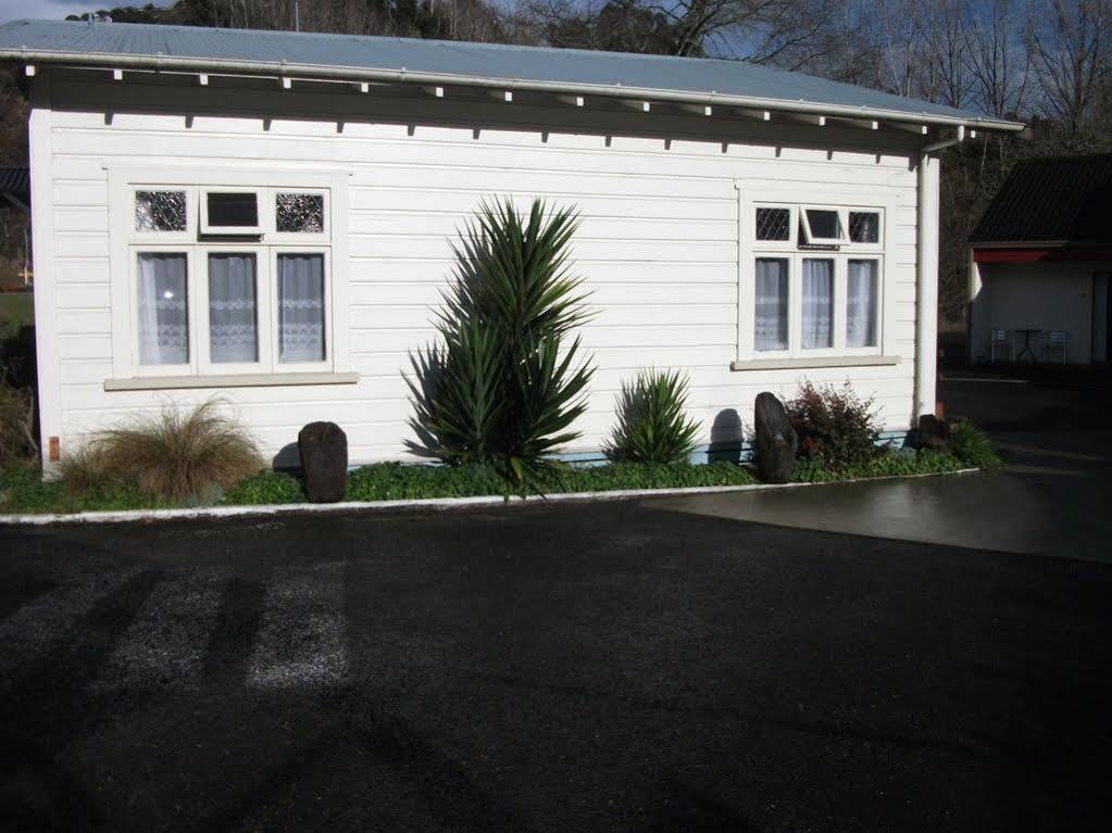 Kelly'S Riverside Motel Taumarunui Exteriör bild